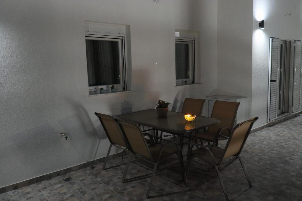 Filippou Luxury Apartments Flogita Extérieur photo